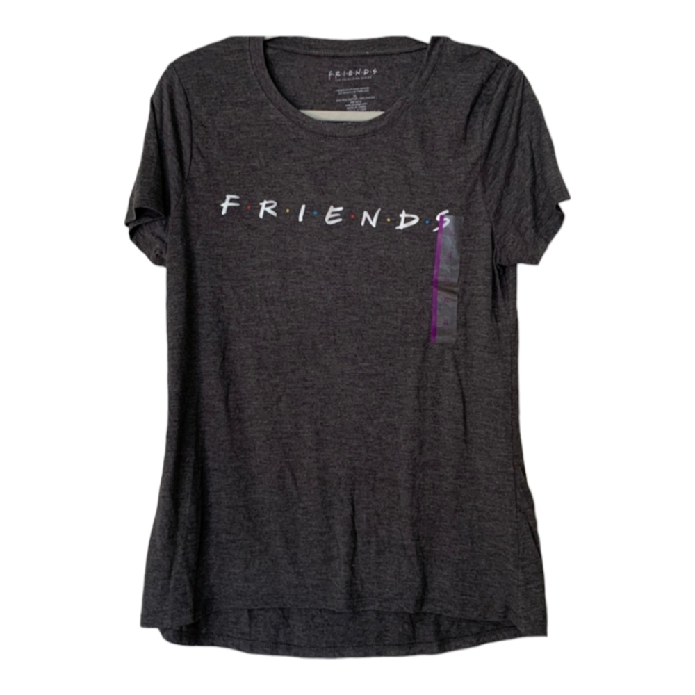 NWT Women’s FRIENDS t-shirt gray XL fits like a medium or large